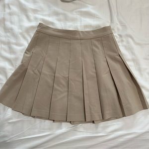 Aritzia Sunday Best Olive Skirt - pleated mini skirt